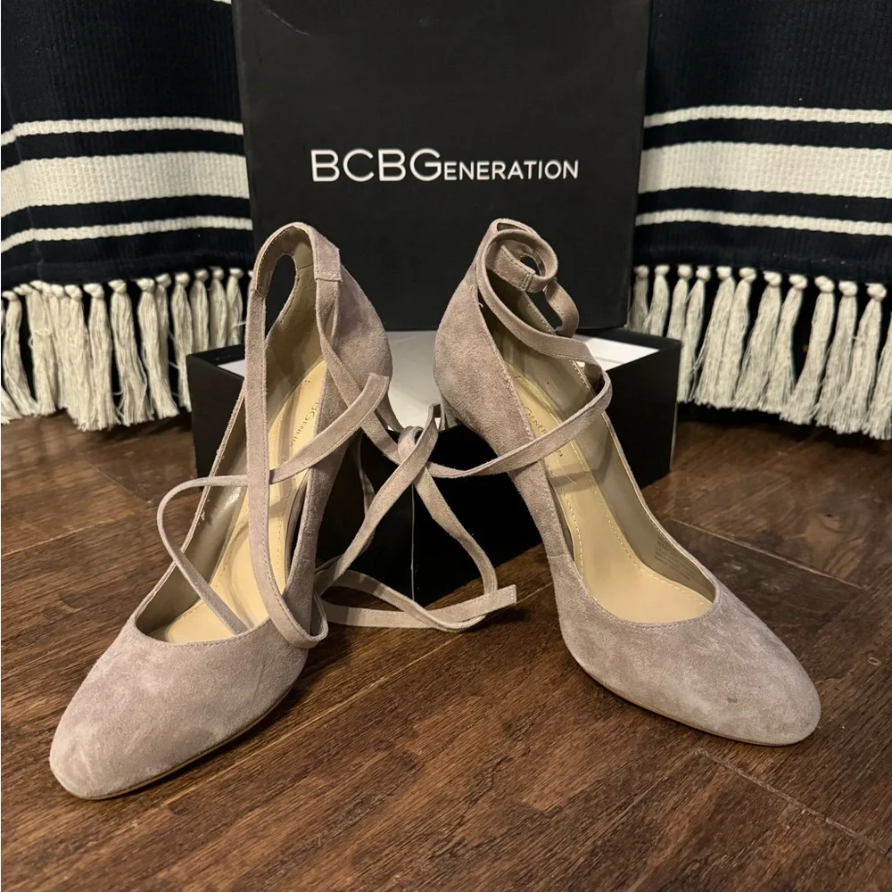 BCBGeneration - Picture 1 of 5